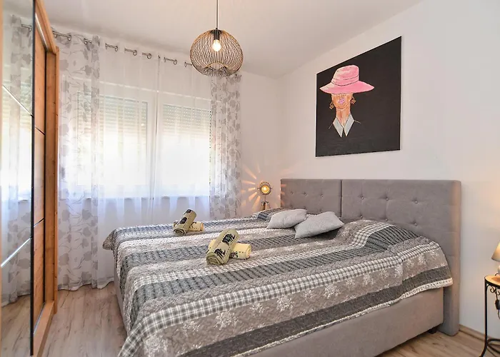 Vikendica House Tea 2279