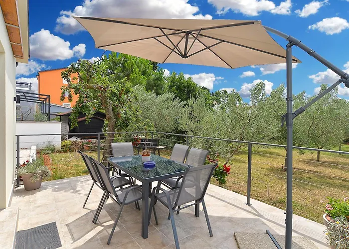 House Tea 2279 Medulin