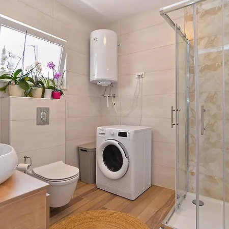 House Tea 2279 Semesterbostad *