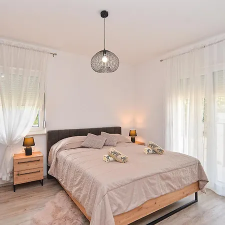 House Tea 2279 Semesterbostad Medulin